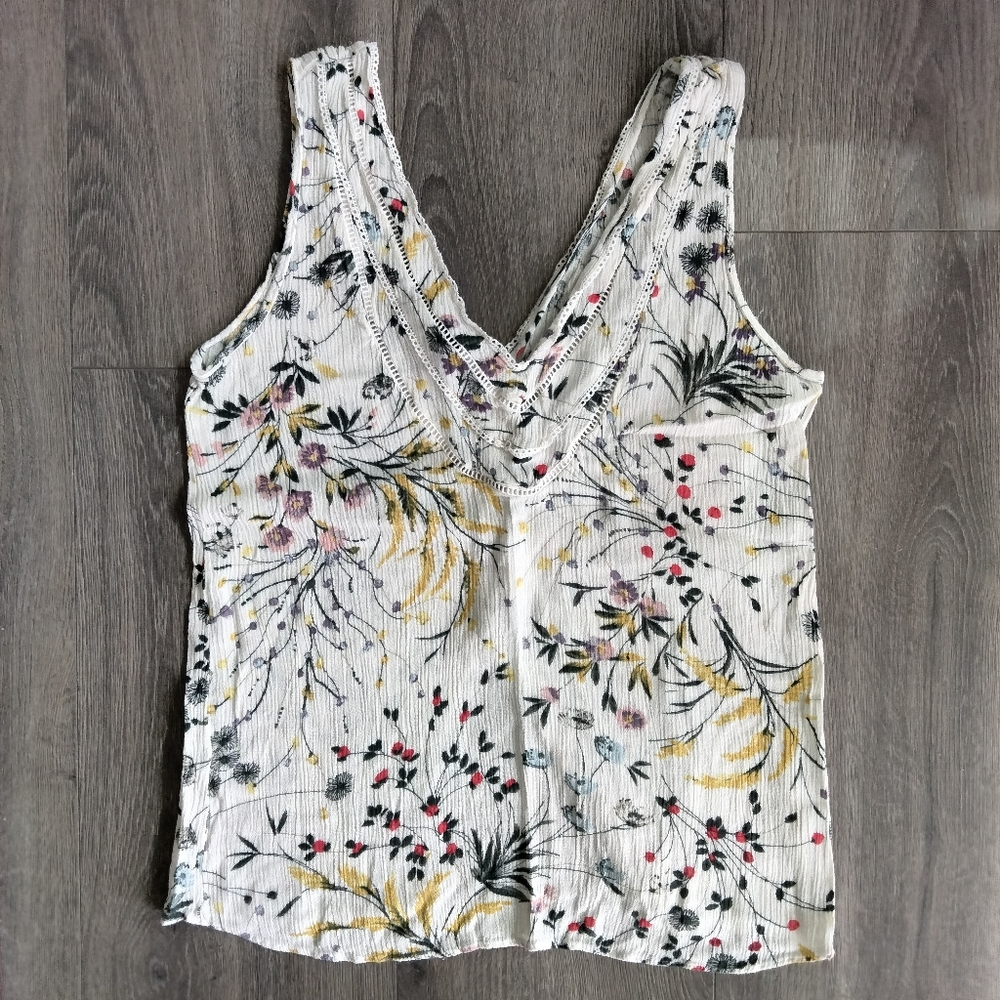 Zara Basic V-Neck White Floral Tank Top Size S w/ Buttons on back